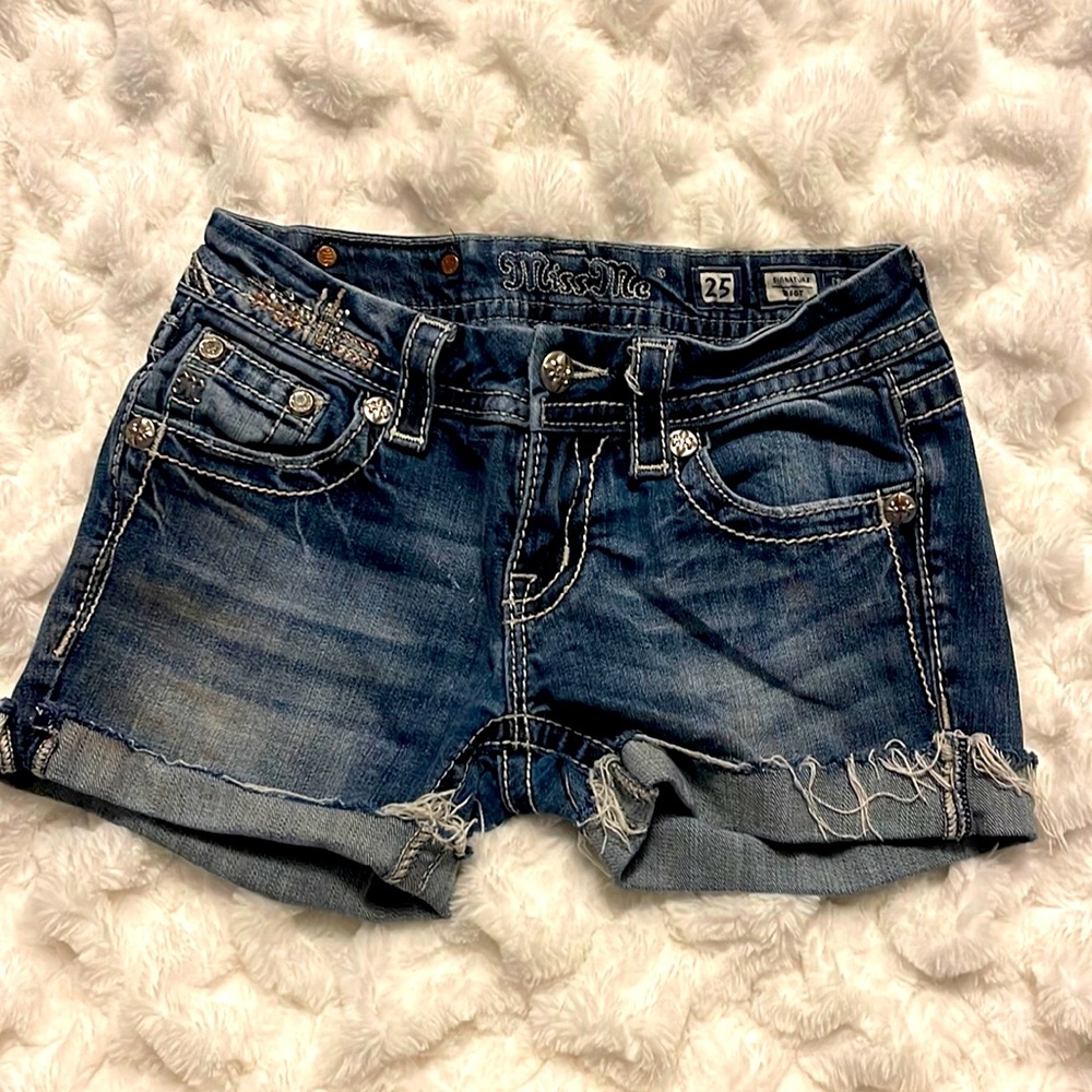 Miss Me Jean shorts so 25